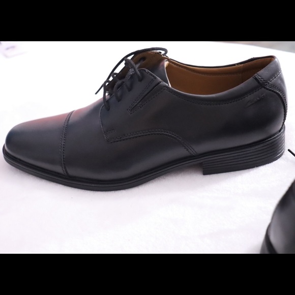 Clarks Mens Tilden Cap Black Leather oxfords main image 7